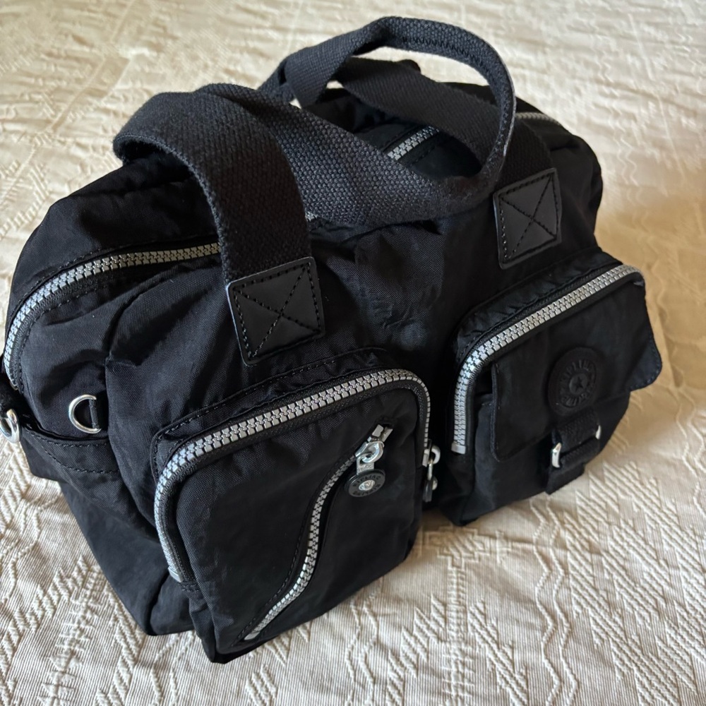 KIPLING BLACK “DEFEA” HANDBAG / TOTE / SHOULDER BAG ~ LIKE NEW!